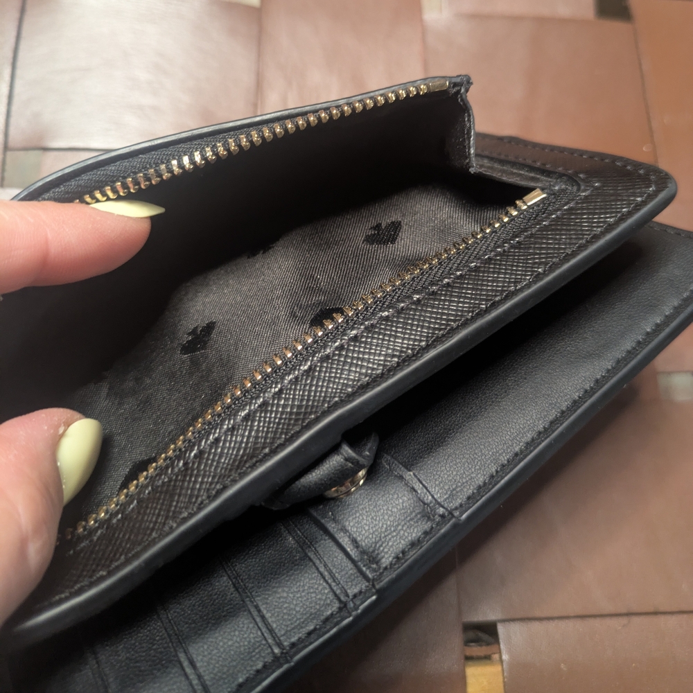 LIKE NEW! Kate Spade Large Staci Saffiano Leather Wallet - Picture 4 of 10